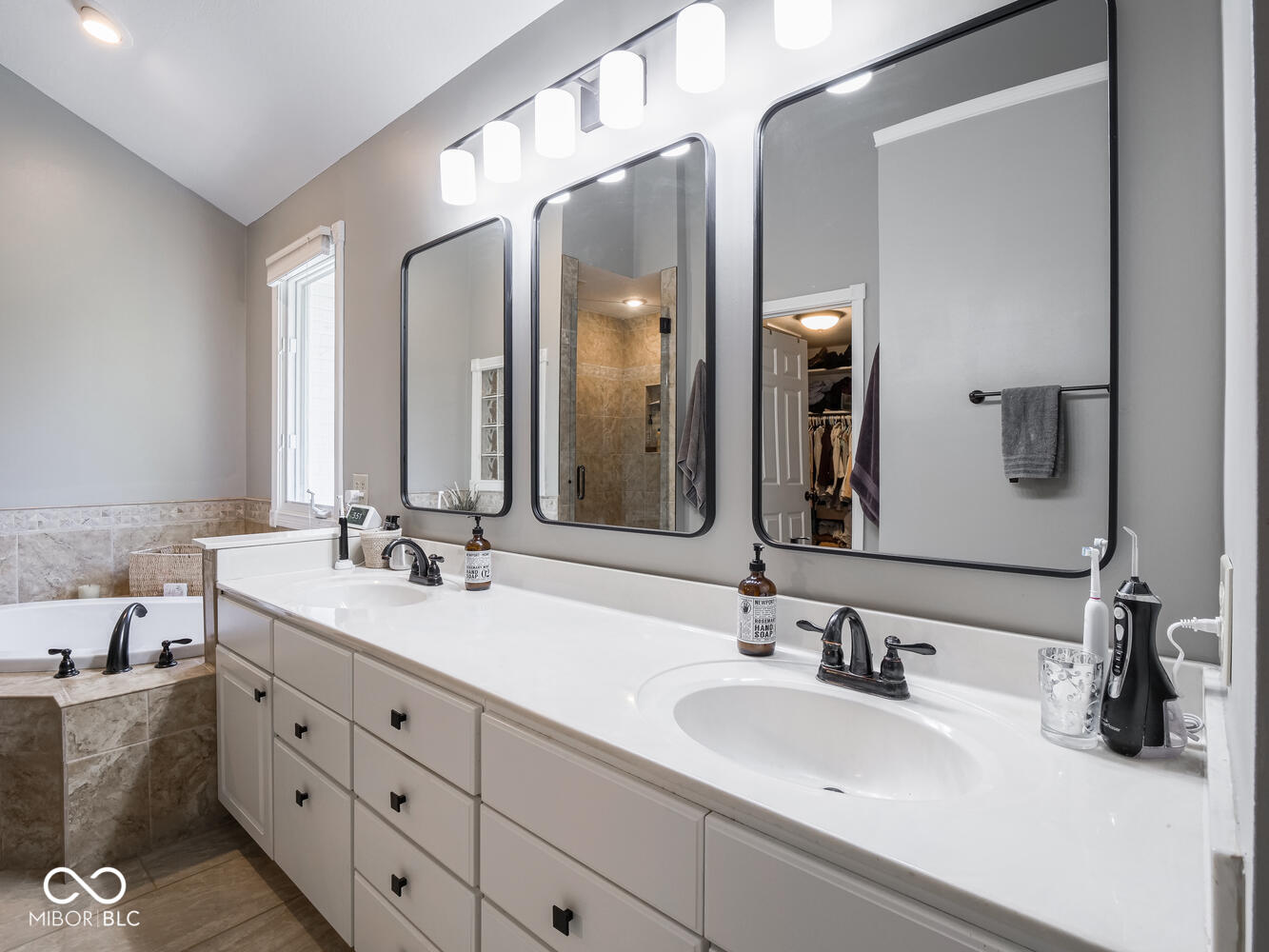 12294 Ridgeside Road Indianapolis, IN 46256 - Photo 36 of 99