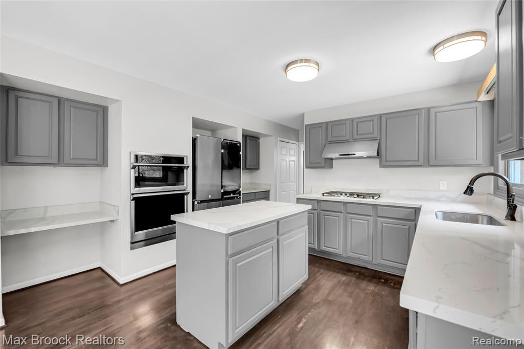 107 Millstone Road Troy, MI 48084 - Photo 12 of 40 Gallery Image 12