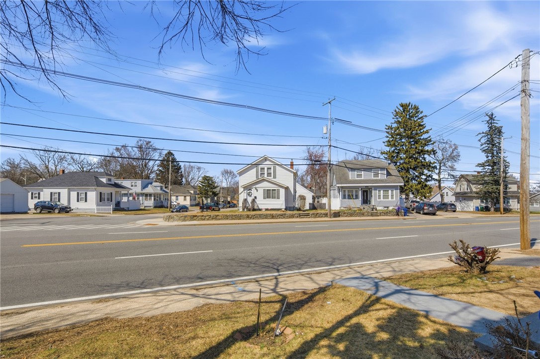 526 Post Road Warwick, RI 02888 - Photo 9 of 41 Gallery Image 9