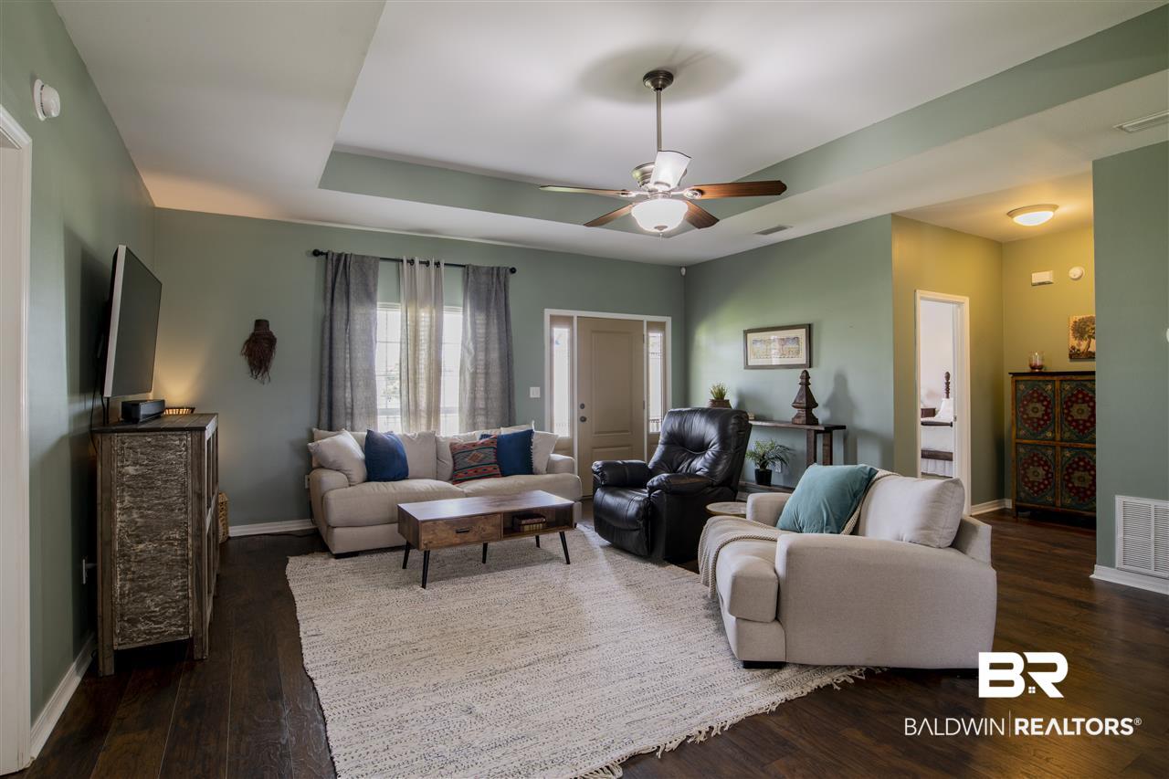9378 Basse Street Elberta, AL 36530 - Photo 8 of 32 Living Room