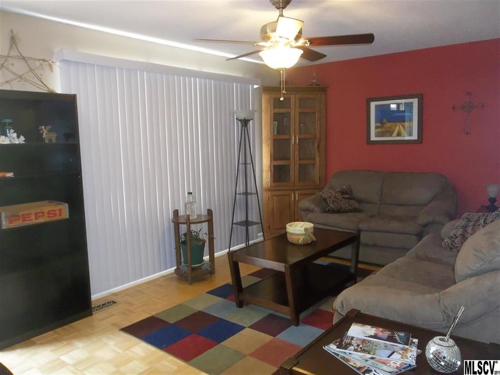 4576 Queens Road Hickory, NC 28602 - Photo 4 of 10 Gallery Image 4