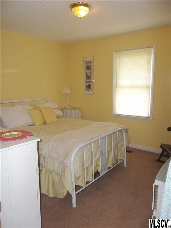 4576 Queens Road Hickory, NC 28602 - Photo 6 of 10 Gallery Image 6