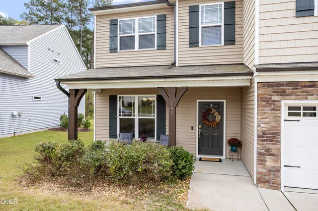 $433,999 | 103 South Stonehaven Way, Clayton, NC 27527