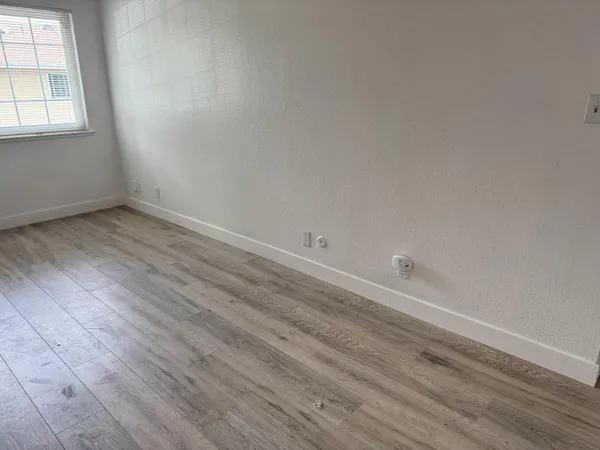 $185,000 | 2216 Peach Avenue, Unit 4, Clovis, CA 93612