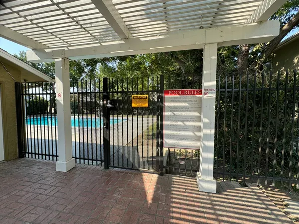 $185,000 | 2216 Peach Avenue, Unit 4, Clovis, CA 93612