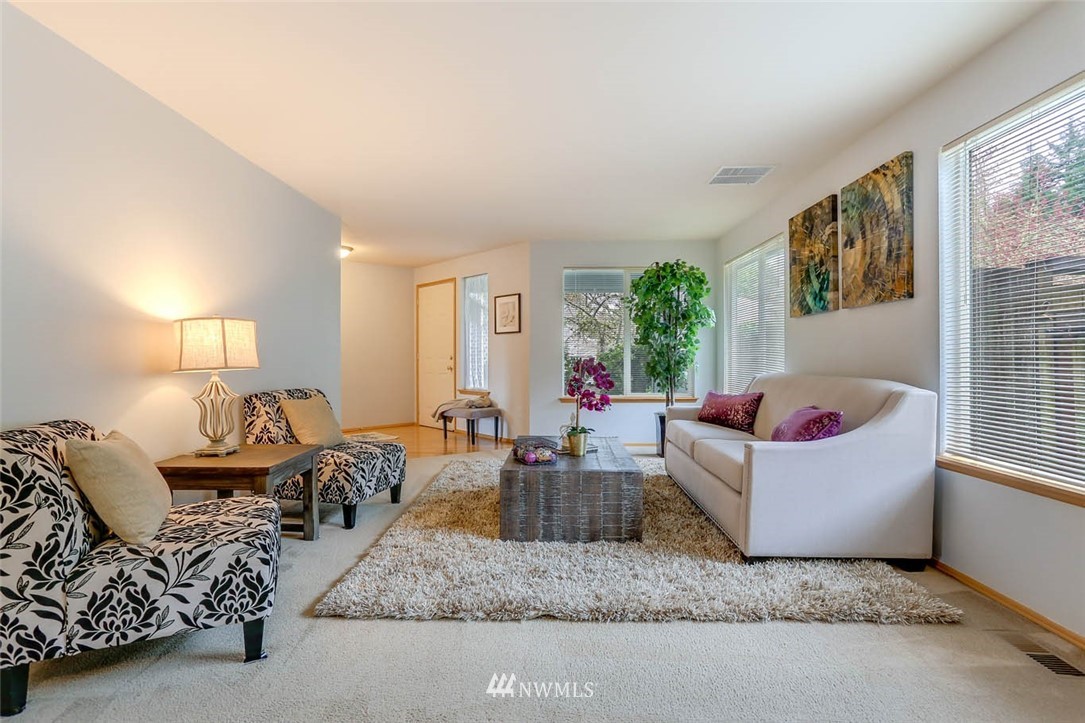 14741 Southeast 185th Place Renton, WA 98058 - Photo 5 of 26 Gallery Image 5