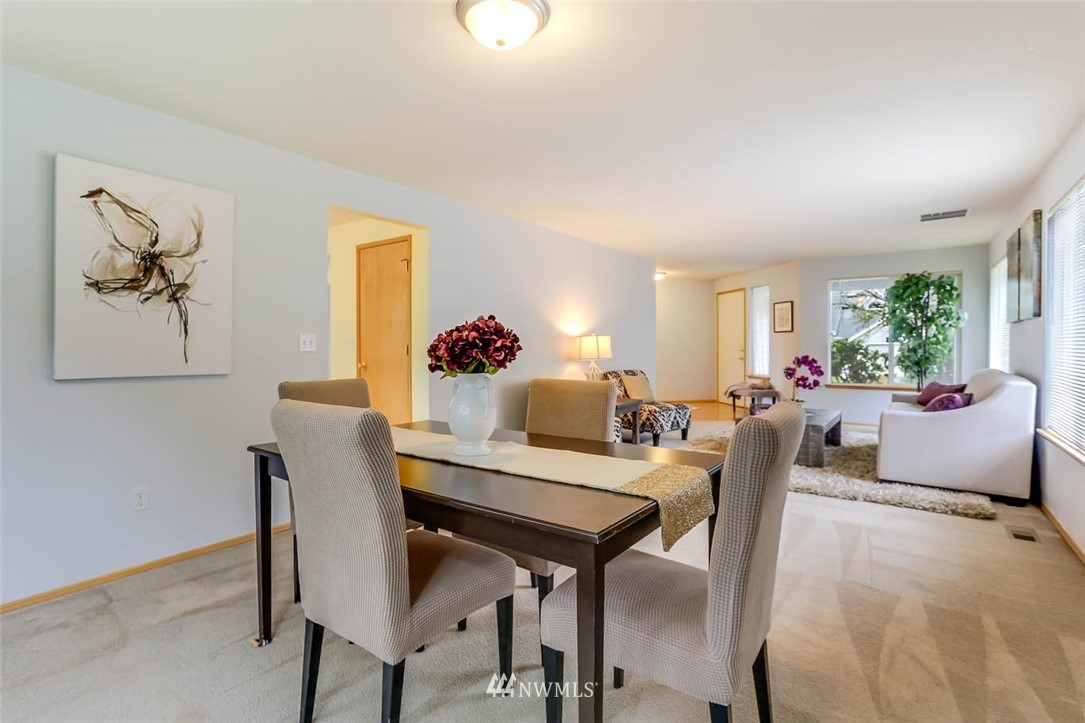 14741 Southeast 185th Place Renton, WA 98058 - Photo 6 of 26 Gallery Image 6