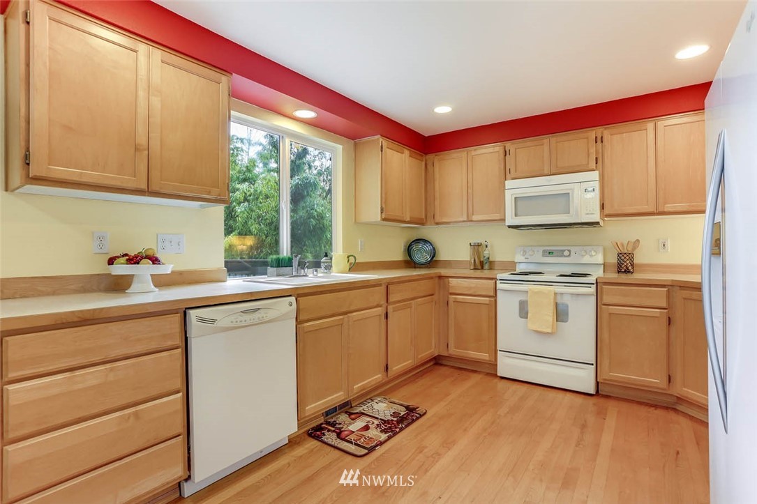 14741 Southeast 185th Place Renton, WA 98058 - Photo 10 of 26 Gallery Image 10