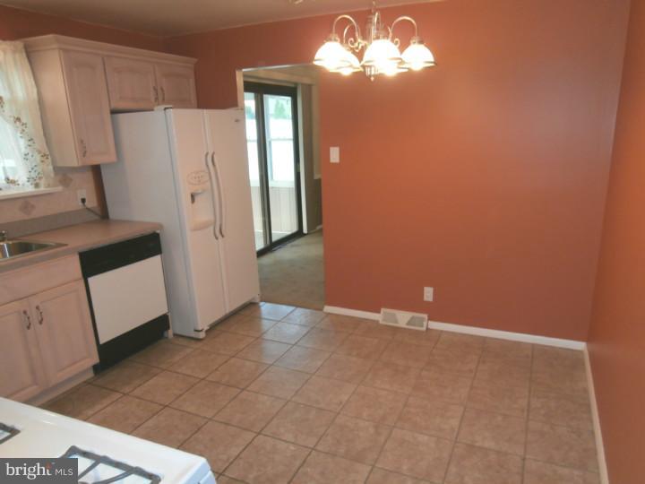 110 Great Oak Road Voorhees, NJ 08043 - Photo 7 of 19 Kitchen