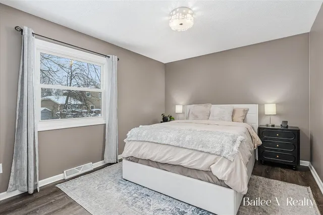 $339,000 | 447 Stonehenge Street Southeast, Grand Rapids, MI 49548