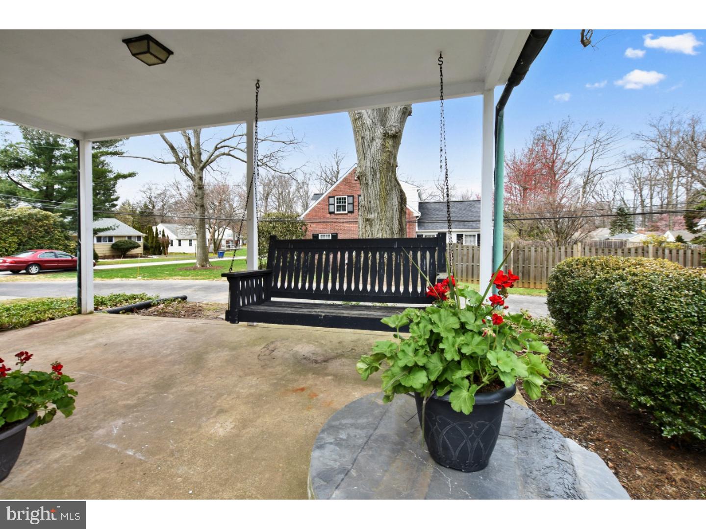 105 Arlington Road Paoli, PA 19301 - Photo 3 of 23 Porch