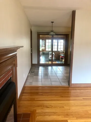 $3,600 | 4 Lois Lane, Unit 4, Lexington, MA 02420