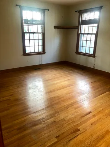 $3,600 | 4 Lois Lane, Unit 4, Lexington, MA 02420