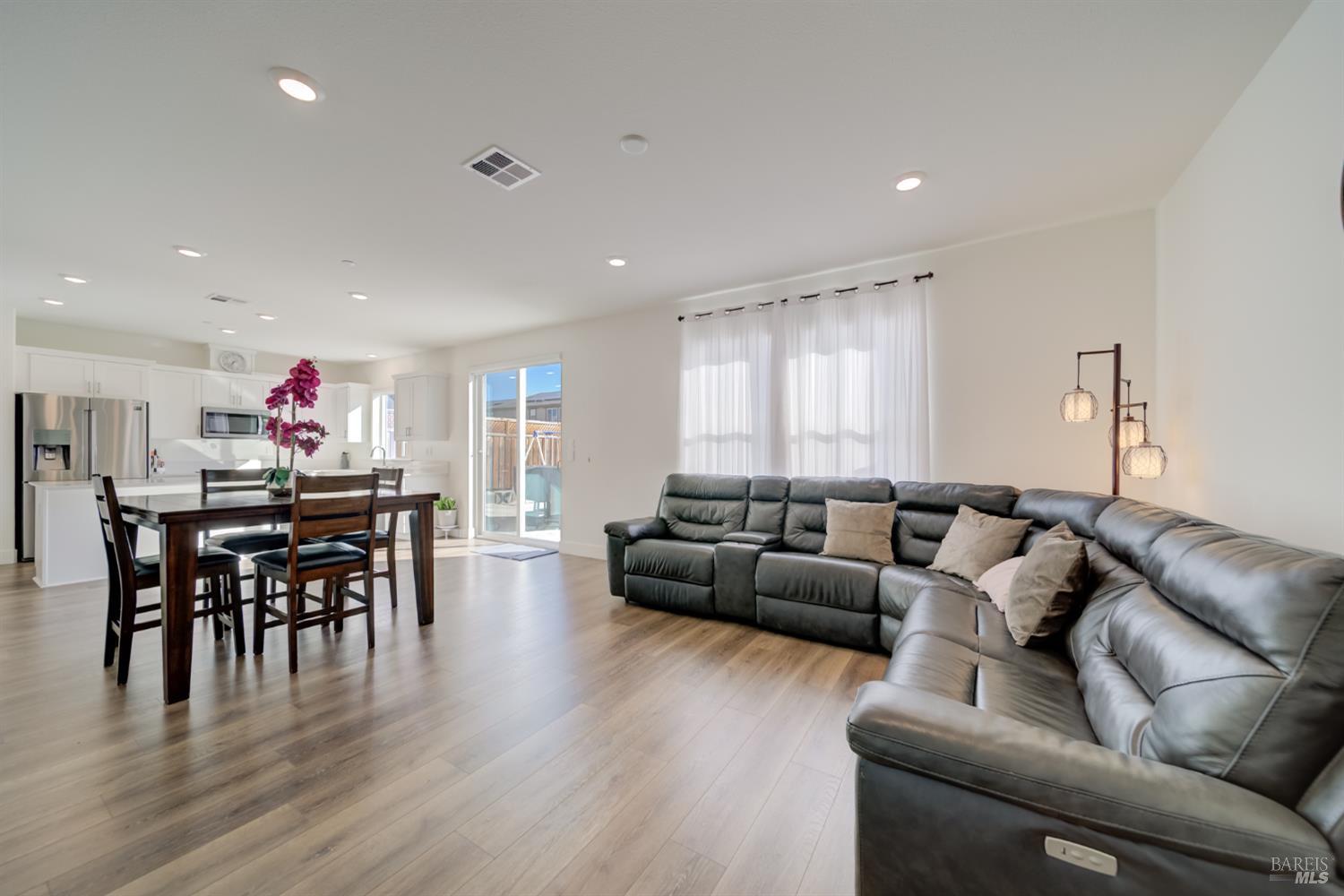 3045 Balance Circle Fairfield, CA 94533 - Photo 18 of 37