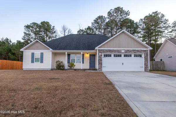 $2,175 | 270 Breakwater Drive, Sneads Ferry, NC 28460