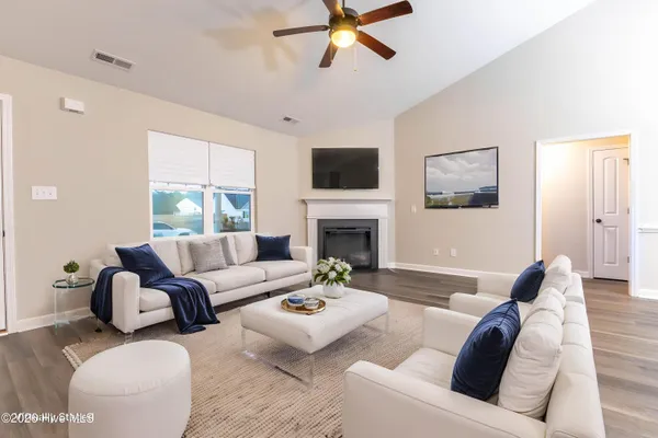 $2,175 | 270 Breakwater Drive, Sneads Ferry, NC 28460