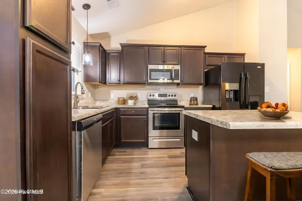 $2,175 | 270 Breakwater Drive, Sneads Ferry, NC 28460