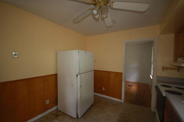4936 Desi Road Northwest Roanoke, VA 24017 - Photo 8 of 19 KITCHEN 3