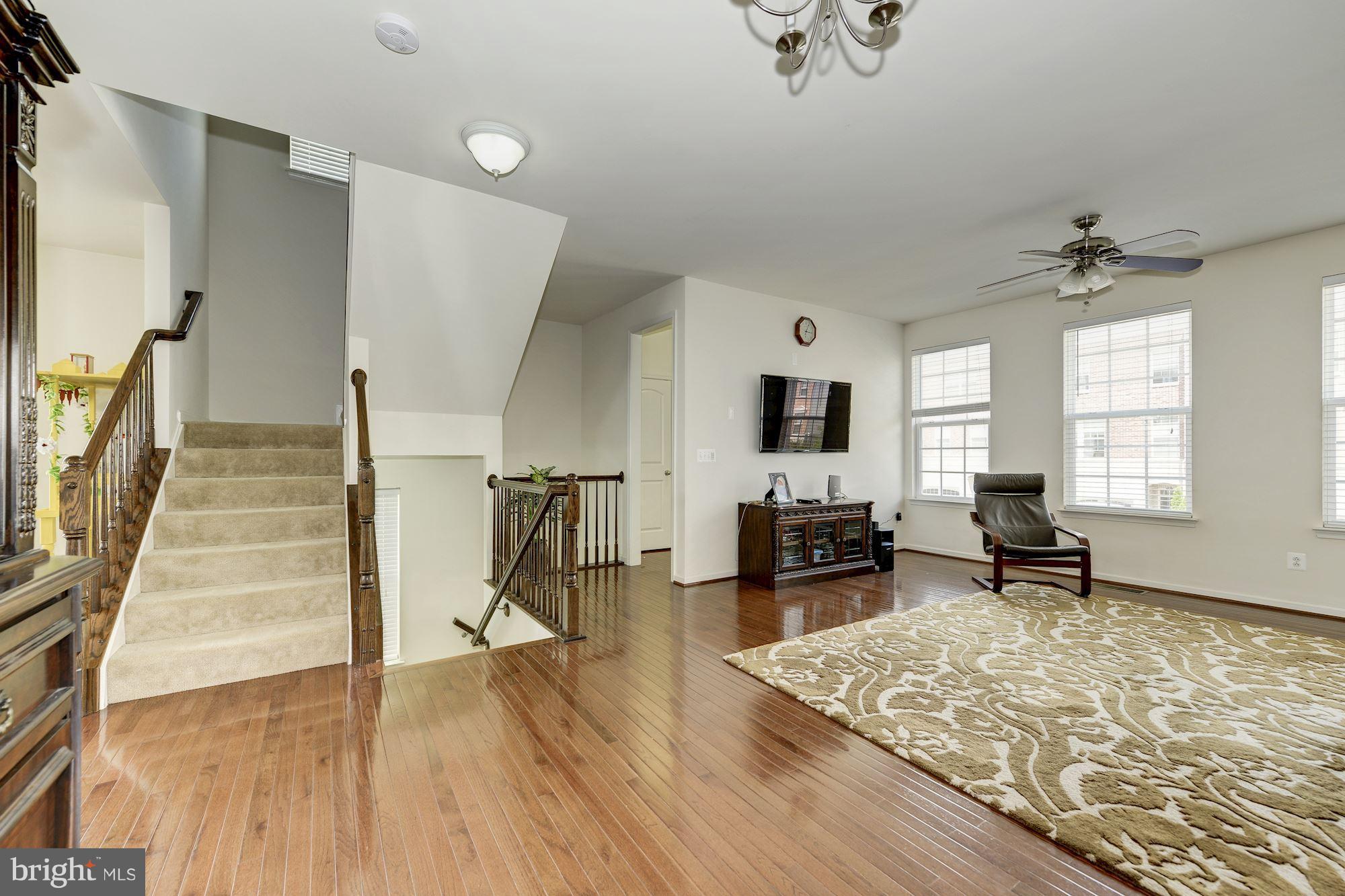 22677 Flowing Spring Square Brambleton, VA 20148 - Photo 5 of 30 Dining Room