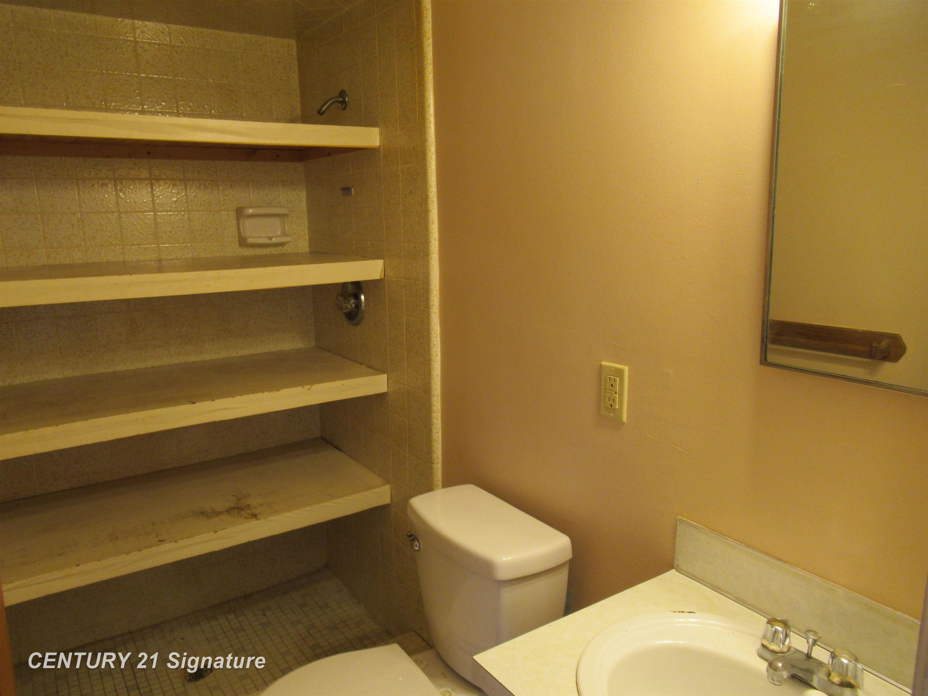 7283 Calkins Road Flint, MI 48532 - Photo 19 of 35 50166311-2f5e6a31-b5c4-481e-b3c2-898f5b96a265.JPG