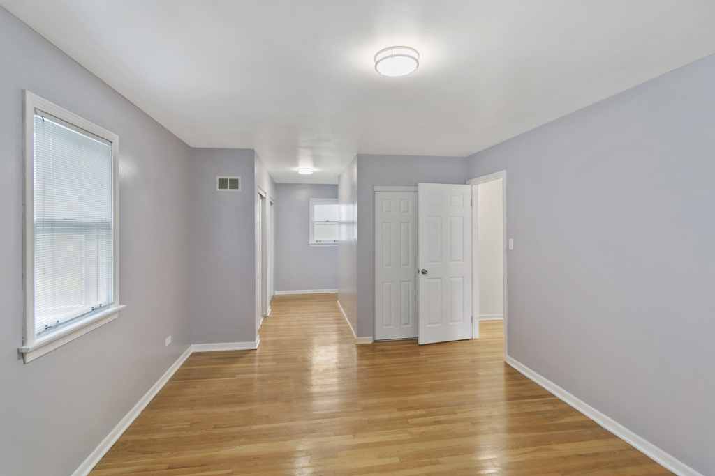 2849 Willow Road Homewood, IL 60430 - Photo 11 of 26