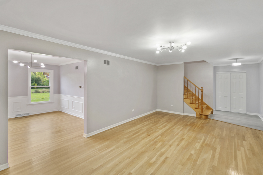 2849 Willow Road Homewood, IL 60430 - Photo 7 of 26