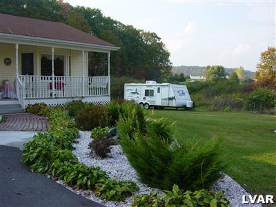 27 Neola Rr 6 Road Stroudsburg, PA 18360 - Photo 3 of 5