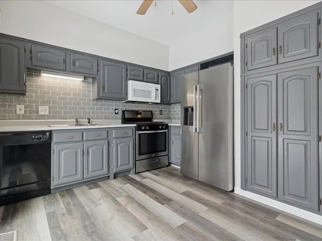 $3,300 | 14228 South Napa Circle, Plainfield, IL 60544