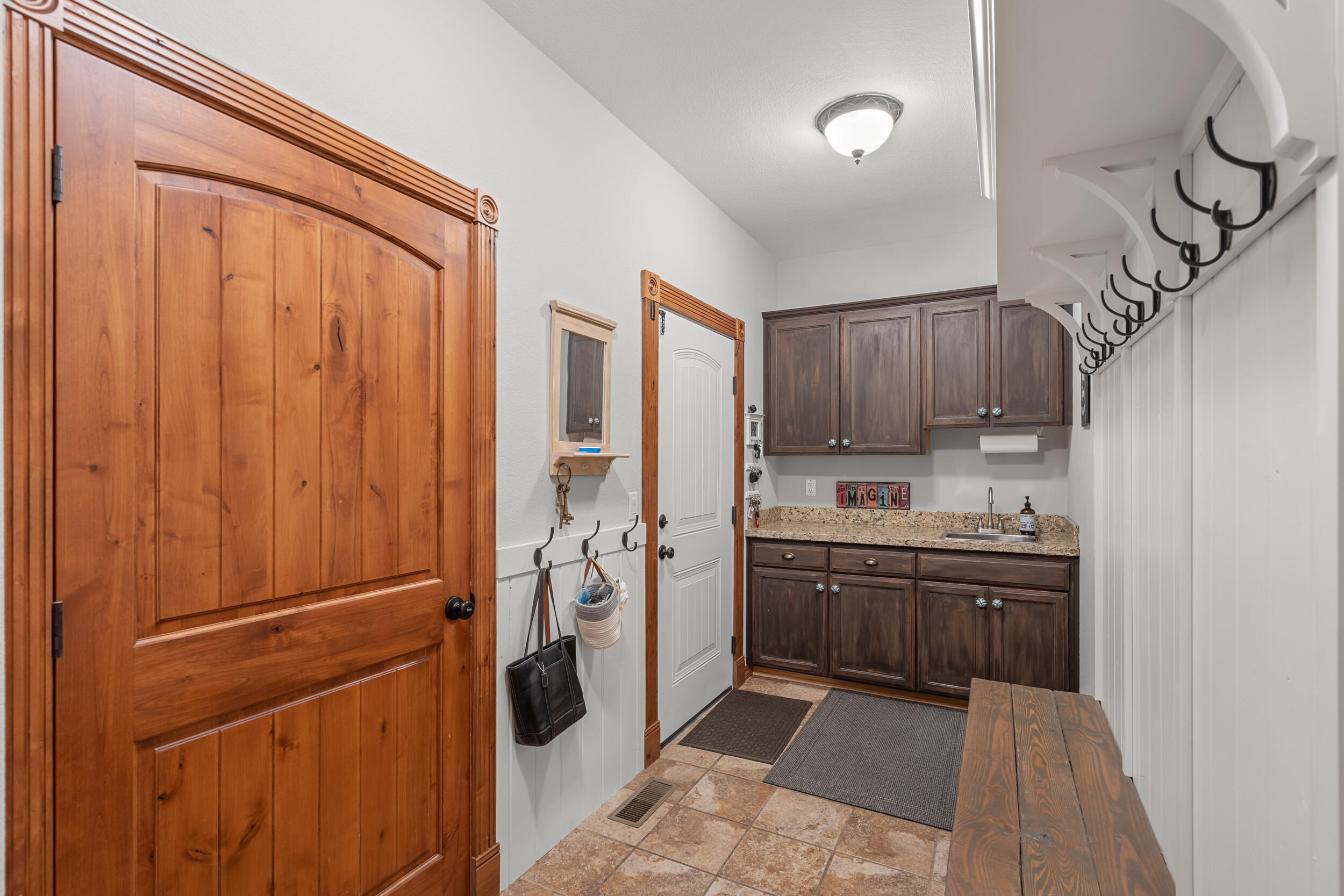 597 Pierce Road Medford, OR 97504 - Photo 43 of 88