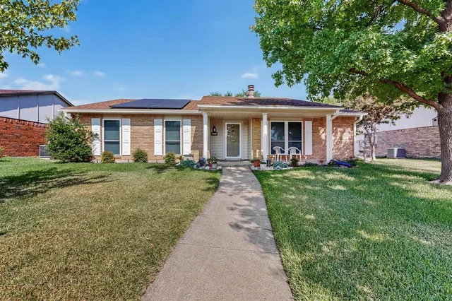 $279,999 | 4324 Mesa View Drive, Mesquite, TX 75150