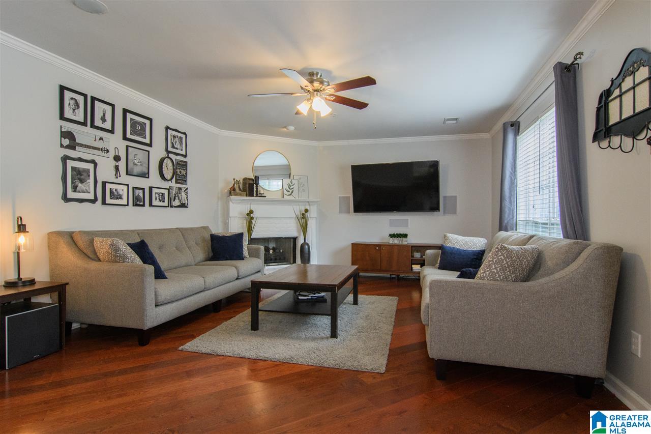 214 Willow Point Circle Alabaster, AL 35007 - Photo 5 of 33