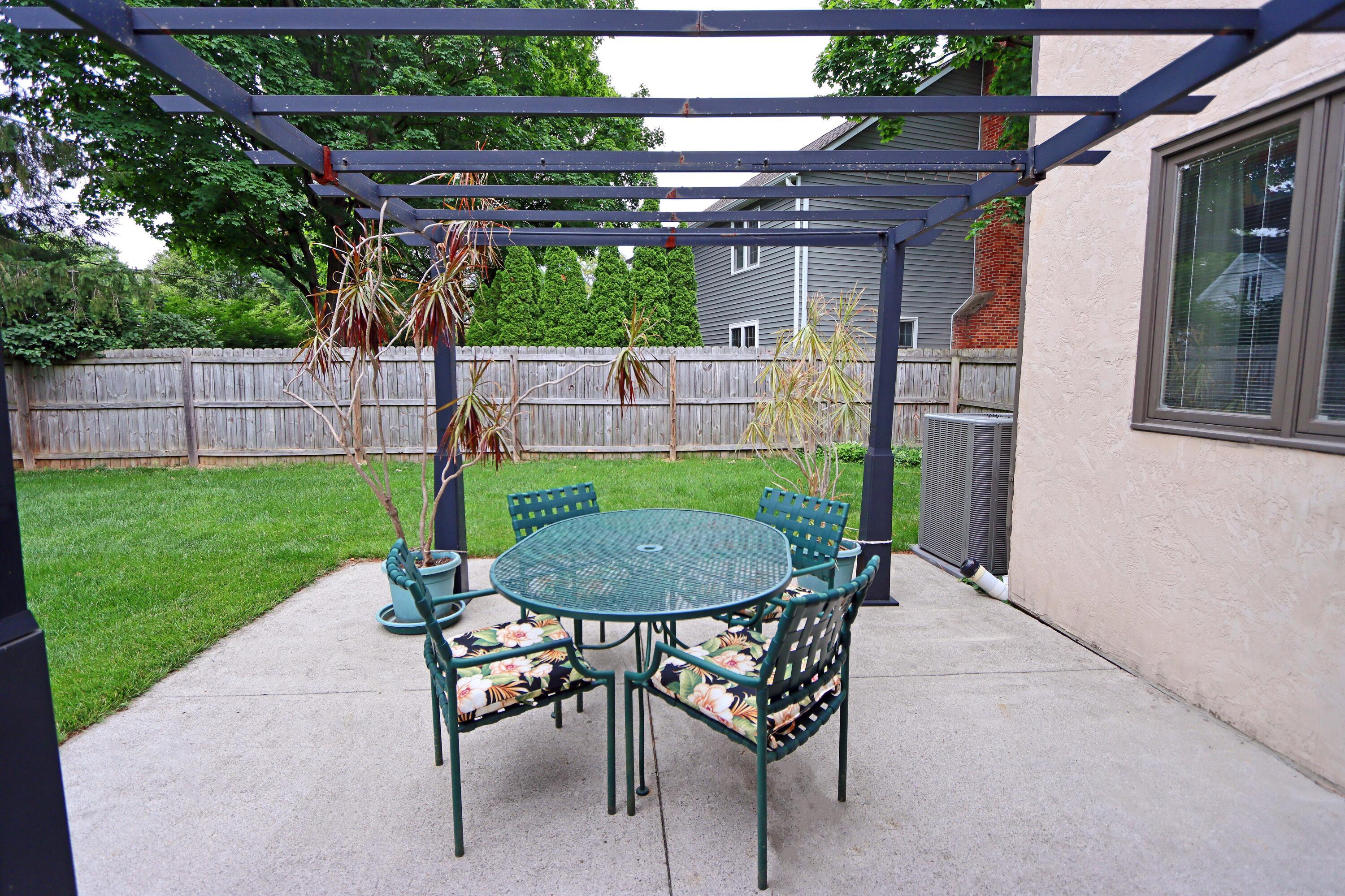 3969 Newhall Road Upper Arlington, OH 43220 - Photo 64 of 82 exterior patio with pergota