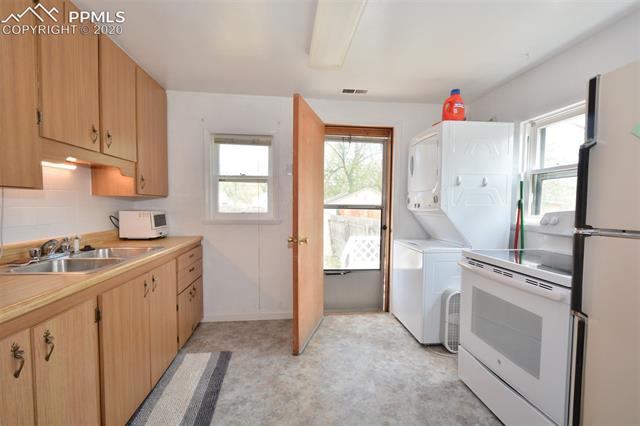 813 Prairie Road Colorado Springs, CO 80909 - Photo 4 of 10 Gallery Image 4