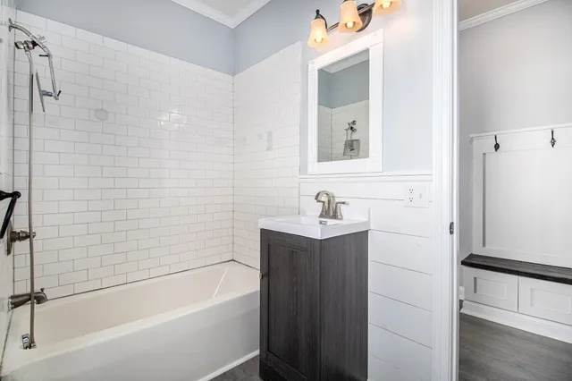 $175,000 | 1014 South Main Street, Mishawaka, IN 46544