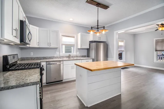 $175,000 | 1014 South Main Street, Mishawaka, IN 46544