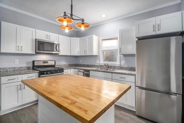 $175,000 | 1014 South Main Street, Mishawaka, IN 46544