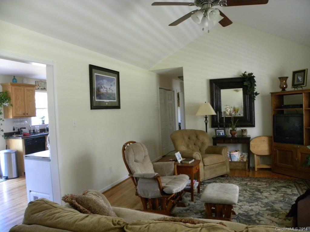 2276 Southbend Road Clover, SC 29710 - Photo 2 of 12 Gallery Image 2
