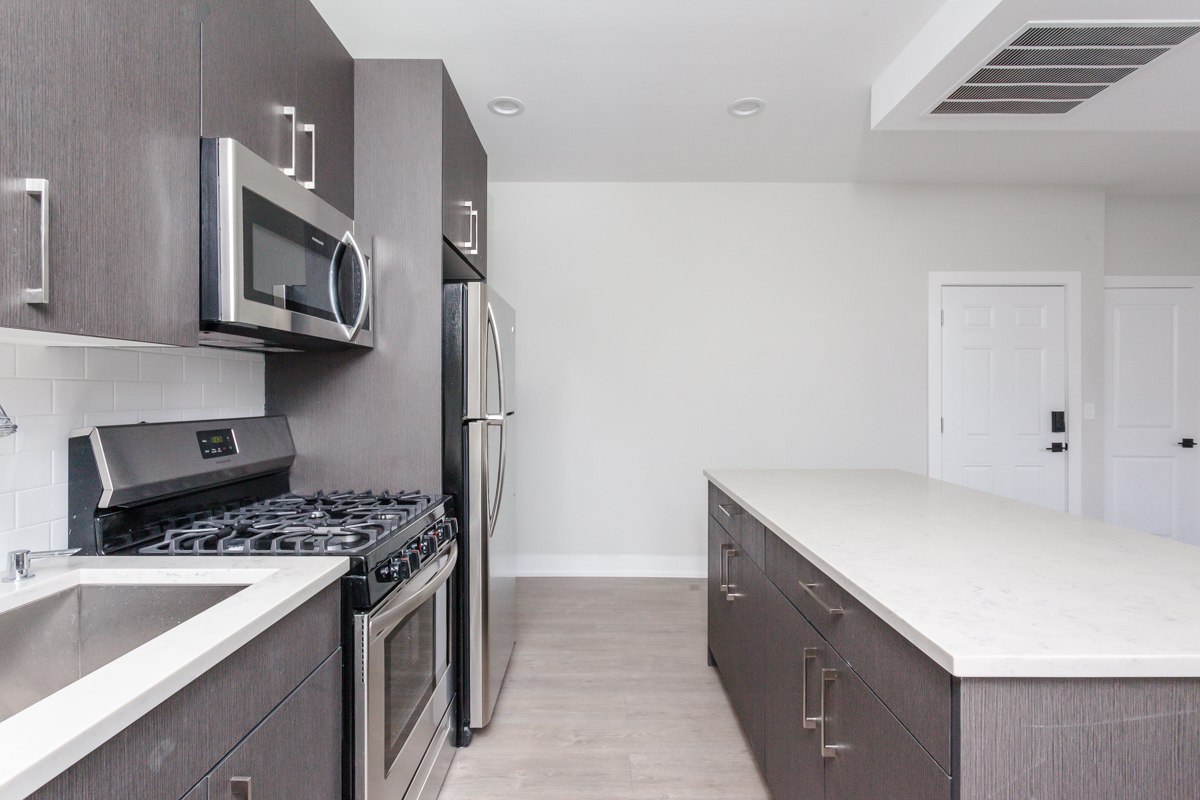 818 West 18th Street, Unit 4F Chicago, IL 60608 - Photo 3 of 11