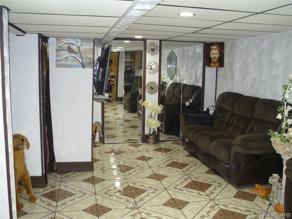 25832 Thomas Warren, MI 48091 - Photo 26 of 35