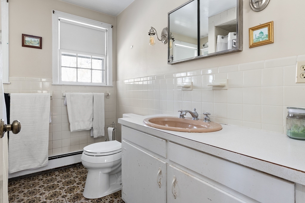 11 Pickman Road Beverly, MA 01915 - Photo 30 of 42