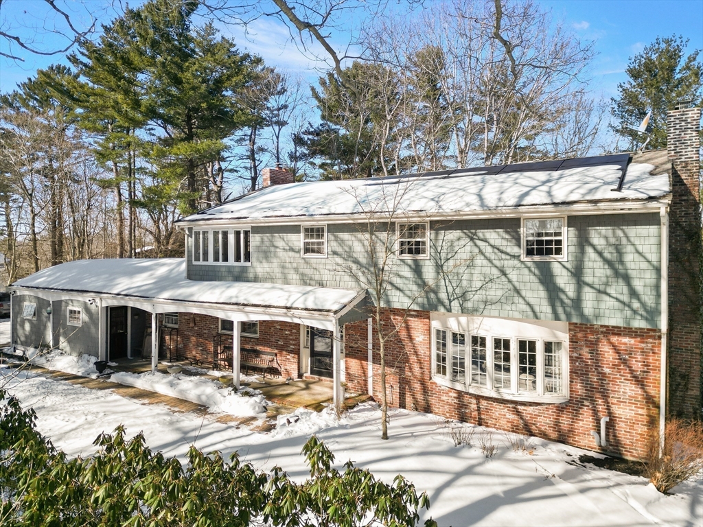 11 Pickman Road Beverly, MA 01915 - Photo 5 of 42