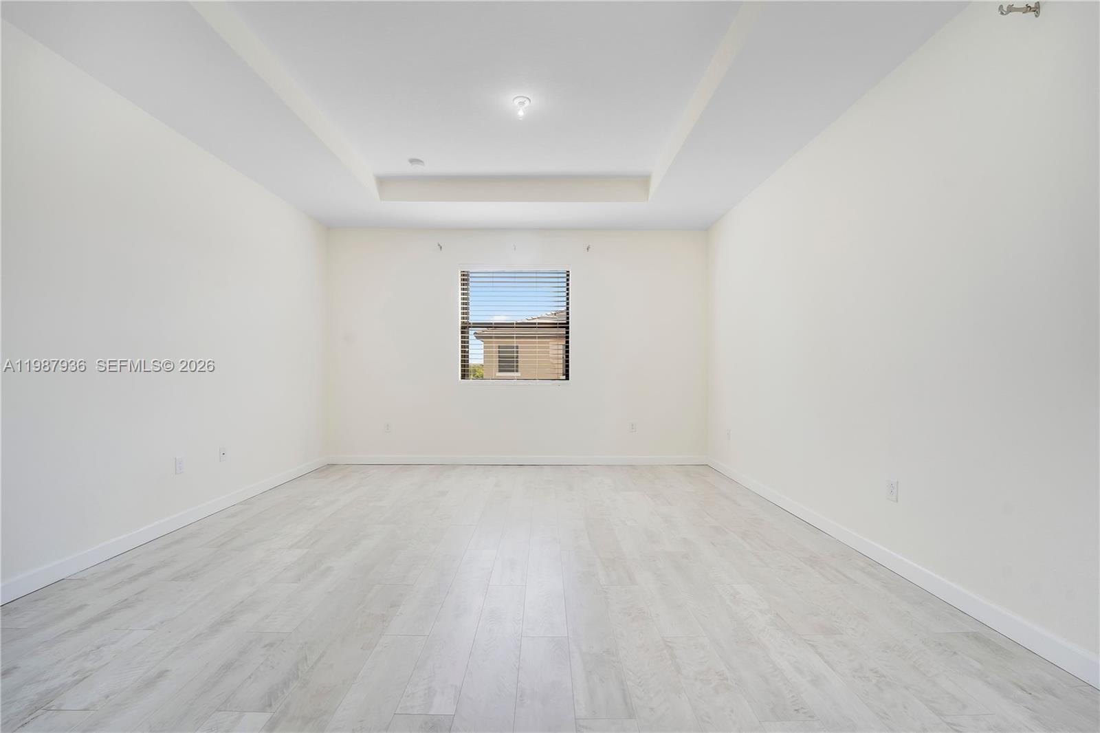 10521 West 35th Way Hialeah, FL 33018 - Photo 21 of 53 Primary room