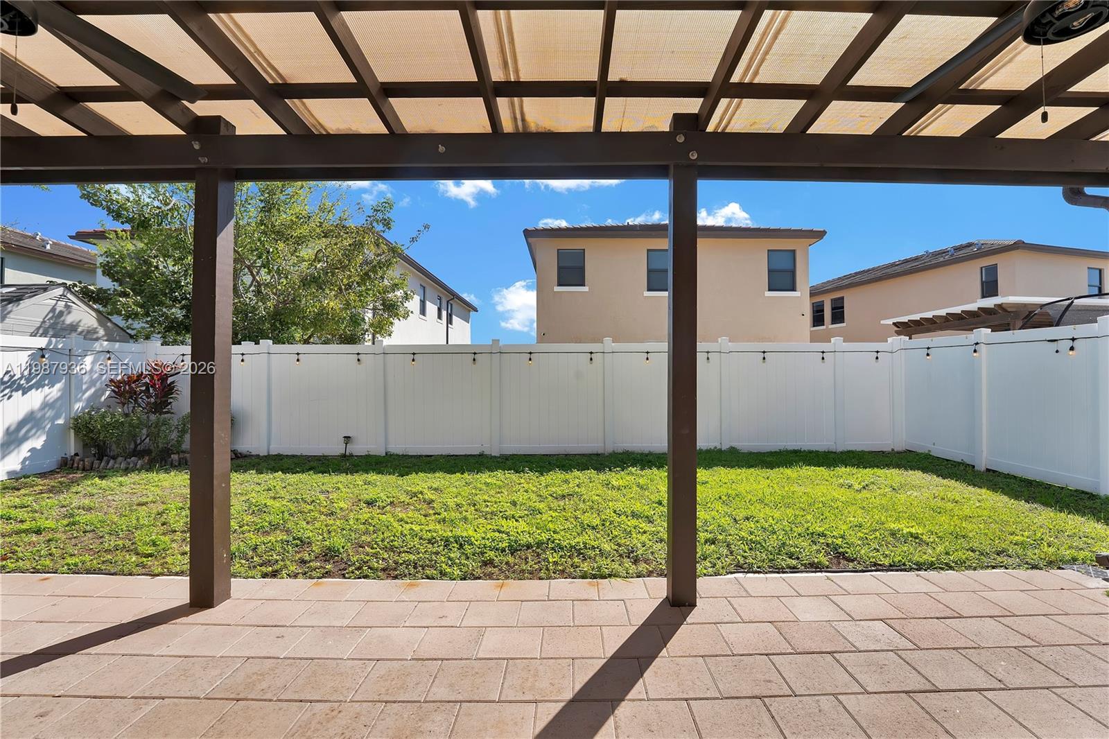 10521 West 35th Way Hialeah, FL 33018 - Photo 30 of 53