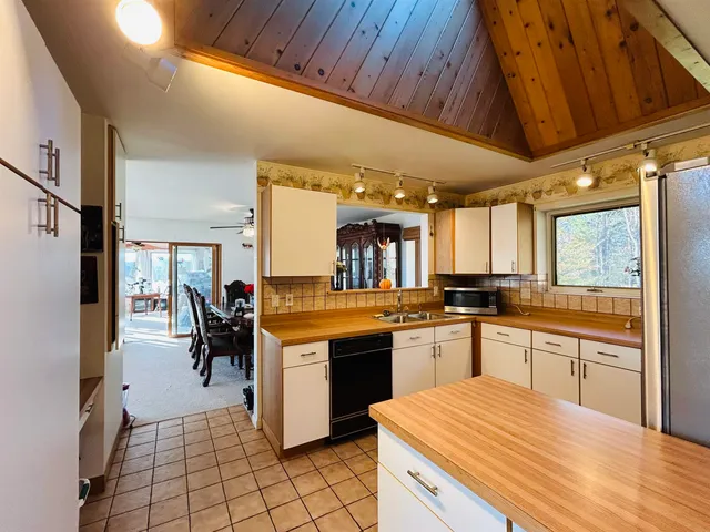 $579,900 | 989 Upton Road, Errol, NH 03579