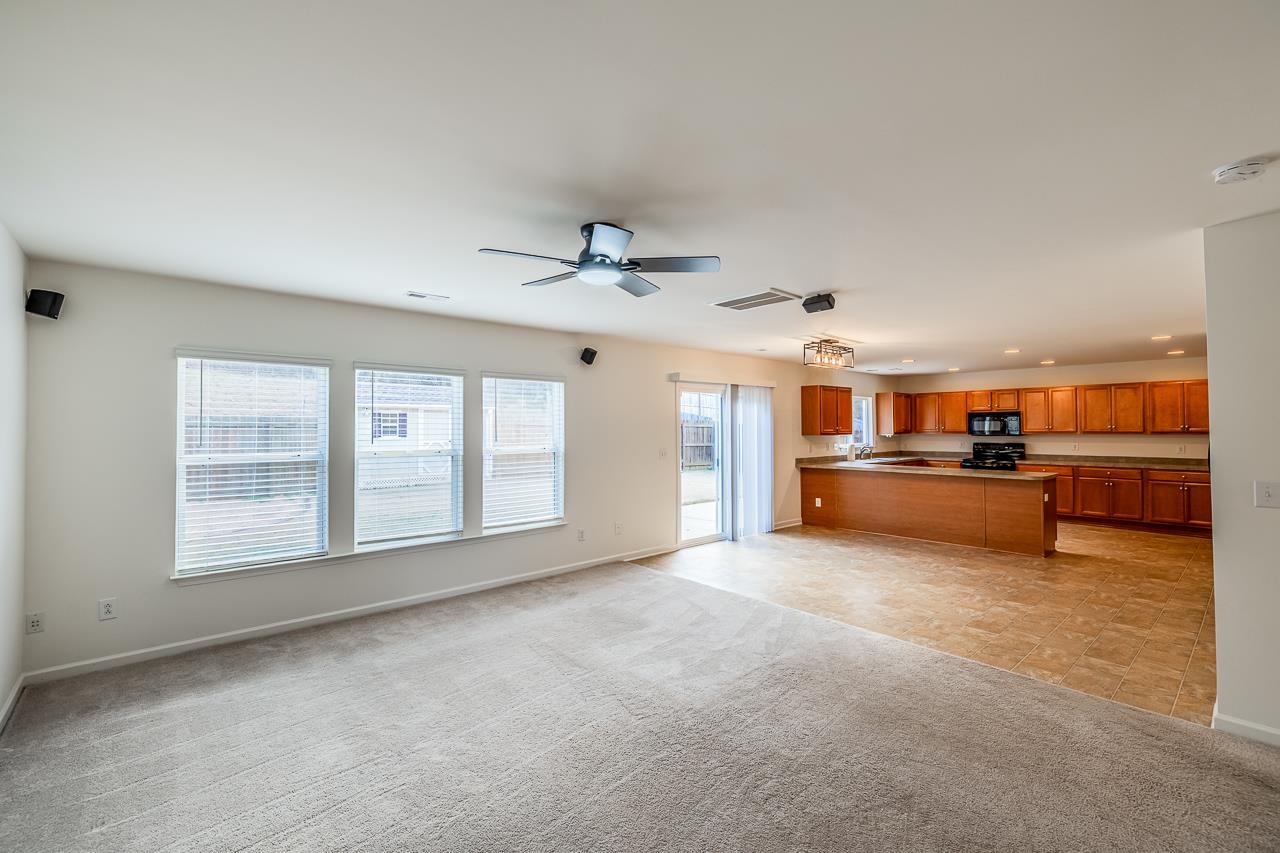 161 Stonewood Crossing Drive Boiling Springs, SC 29316 - Photo 3 of 30