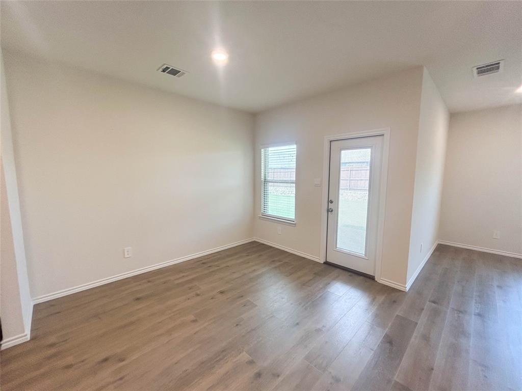 935 Keystone Court Ferris, TX 75125 - Photo 9 of 23 Gallery Image 9