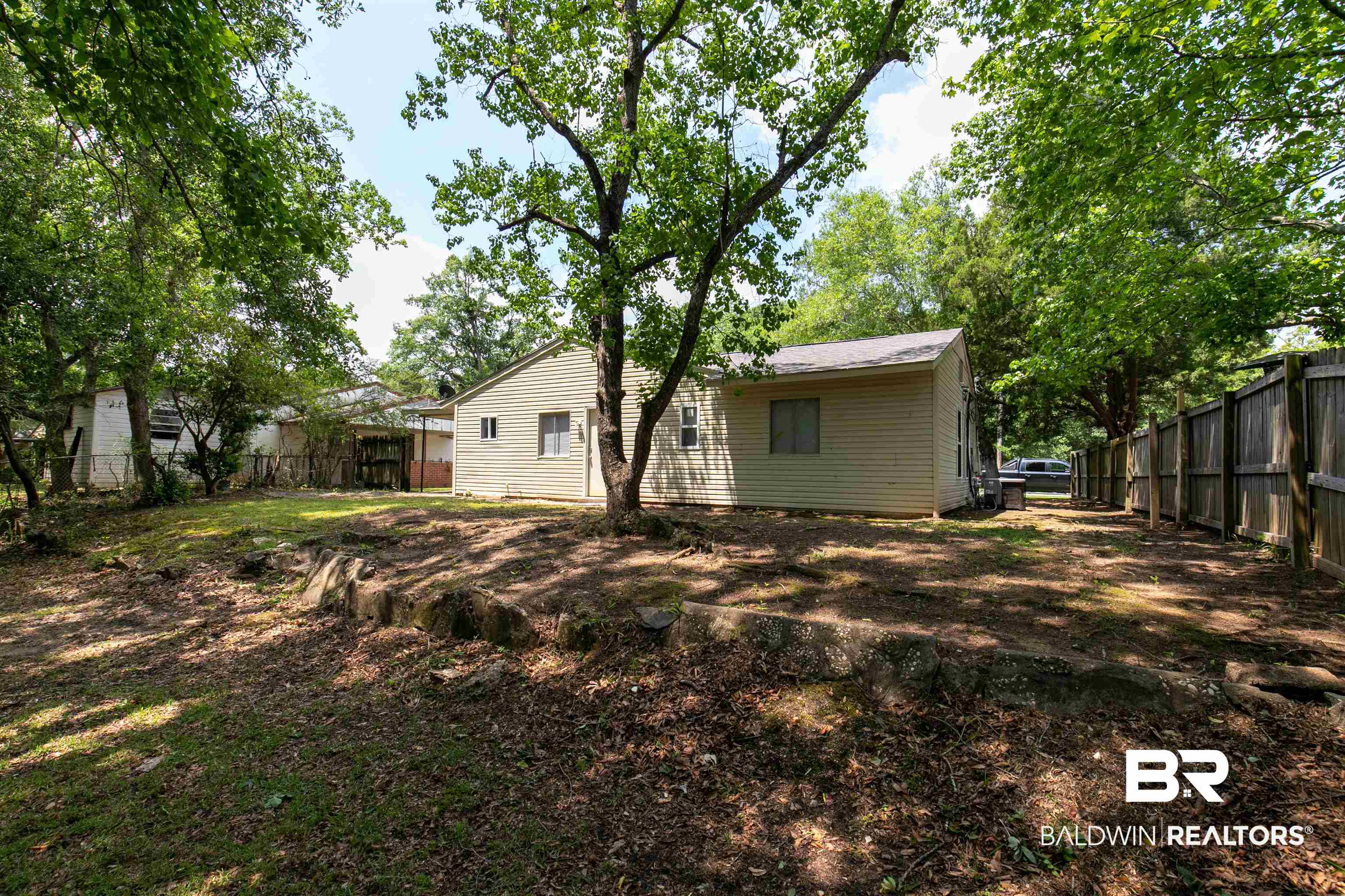 303 Evergreen Hill Mobile, AL 36609 - Photo 3 of 15