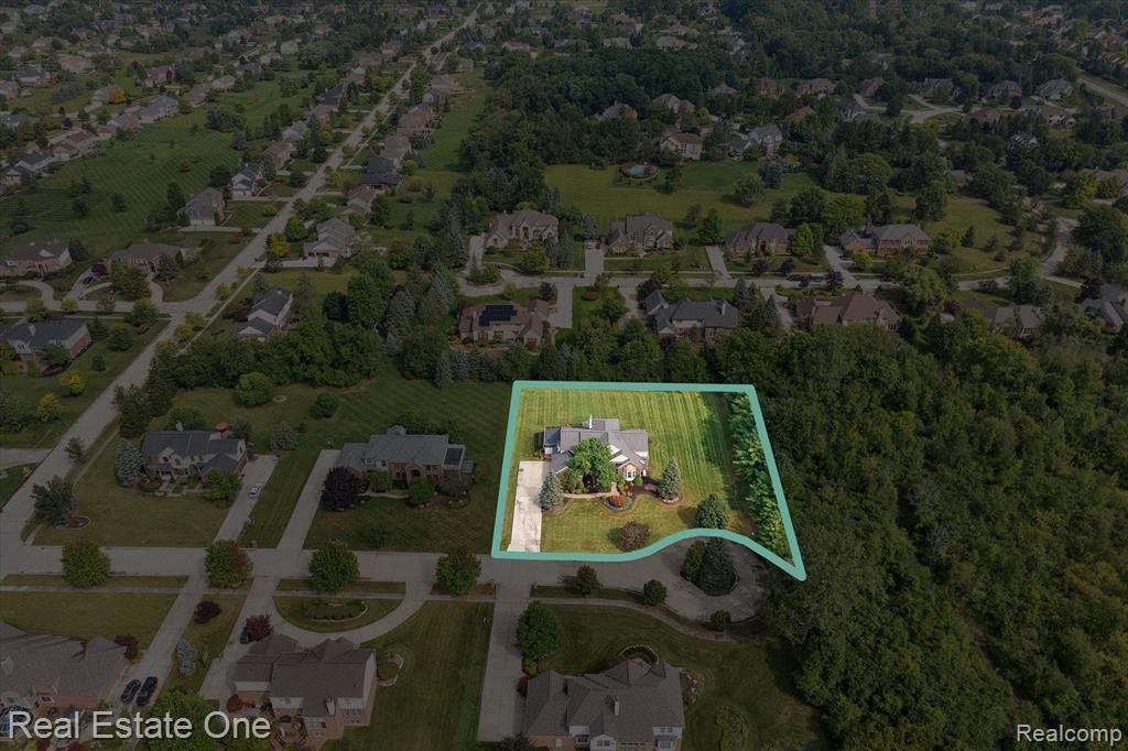 50066 Oak View Court Plymouth, MI 48170 - Photo 59 of 65 Gallery Image 59