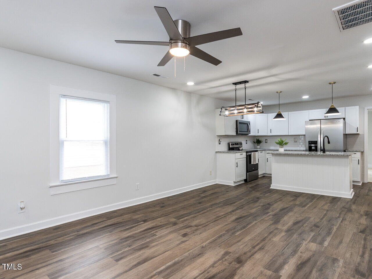 121 Clayton Street Roxboro, NC 27573 - Photo 6 of 29 006-1280x960-living-room