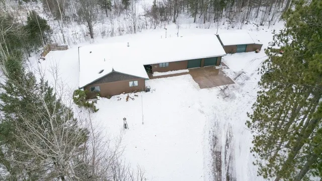 $325,000 | 6813 South 18 St Road, Lake Nebagamon, WI 54849